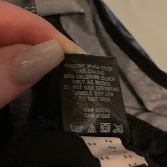 Under Armor Semi-Fitted Heat Gear Run Shorts with Inner Lining - Size Small - Picture 10 of 10